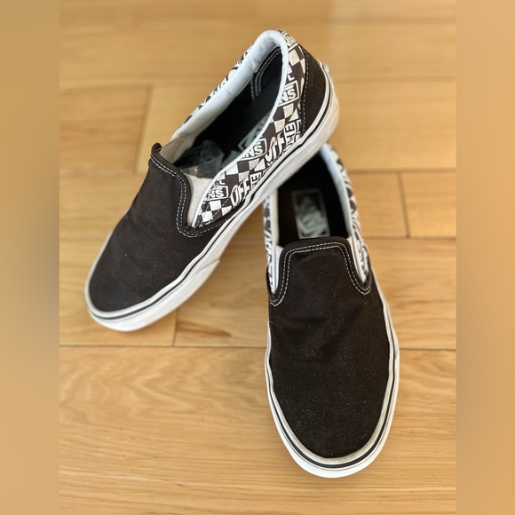 Vans Black and White Slip-On Sneakers, WOMENS SIZE 8.5, Super Clean & NICE - Picture 9 of 12